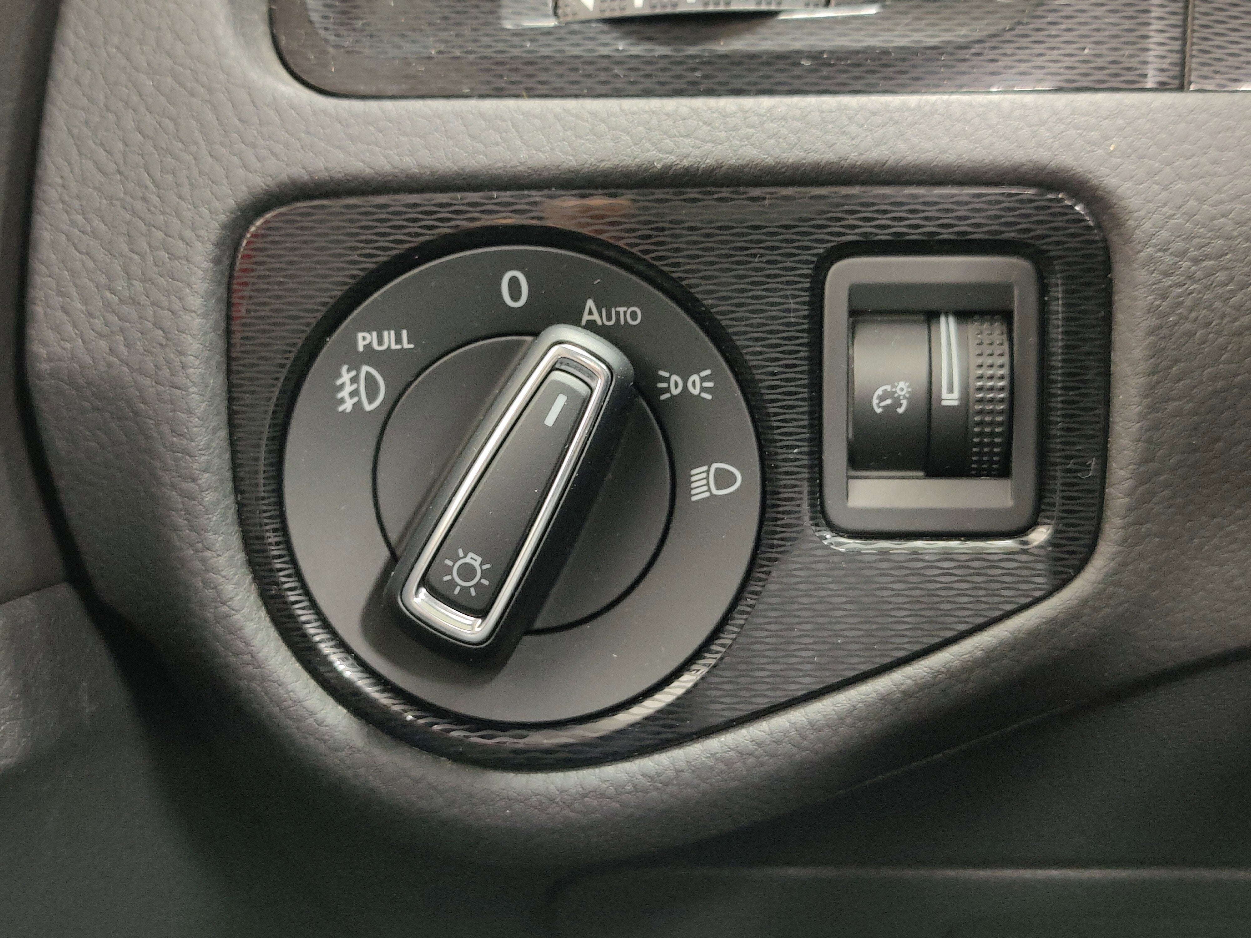 2017 Volkswagen Golf GTI Autobahn w/Performance Pkg/DCC/Sunroof