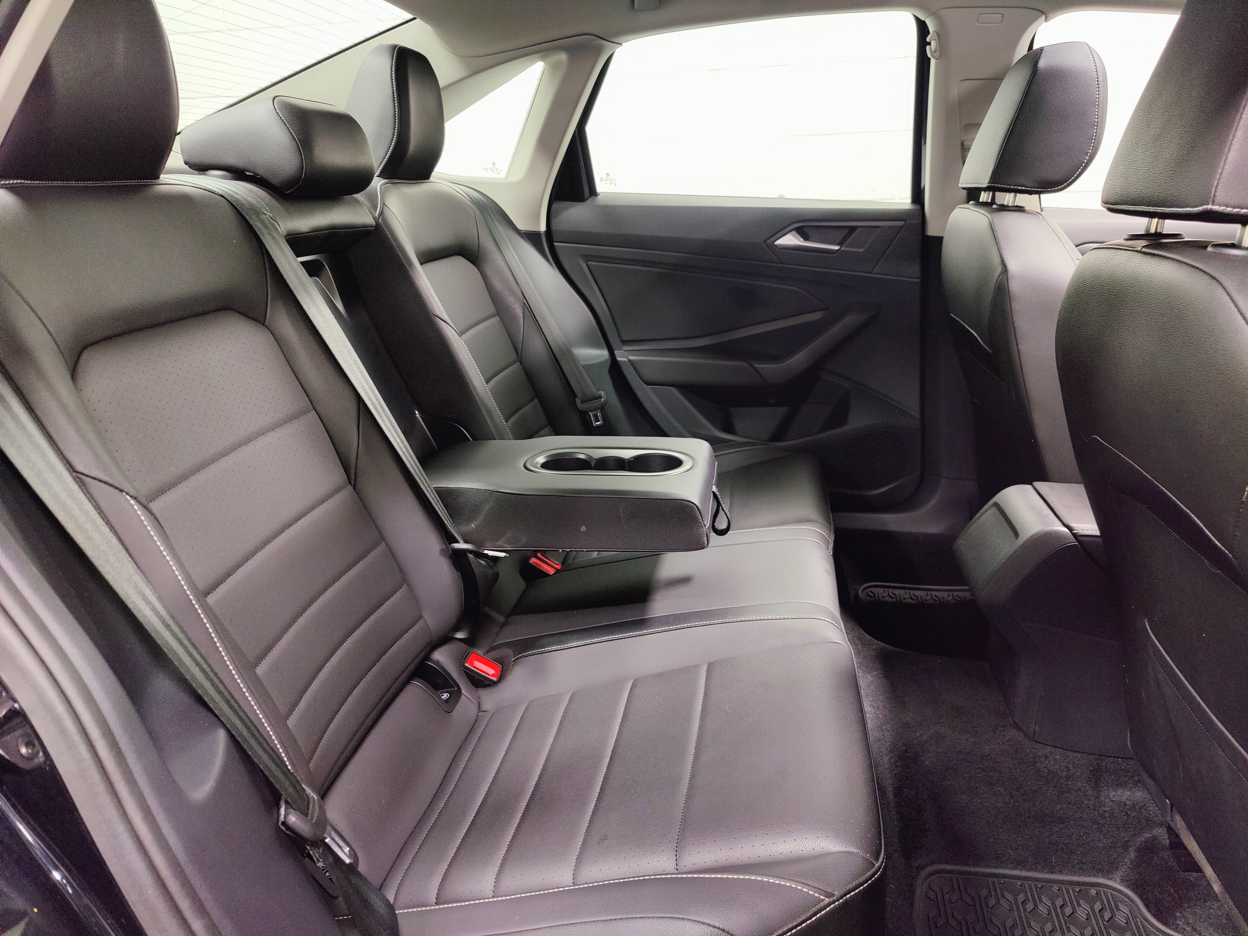 2024 Volkswagen Jetta SE w/Sunroof