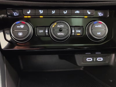 2024 Volkswagen Jetta SE w/Sunroof