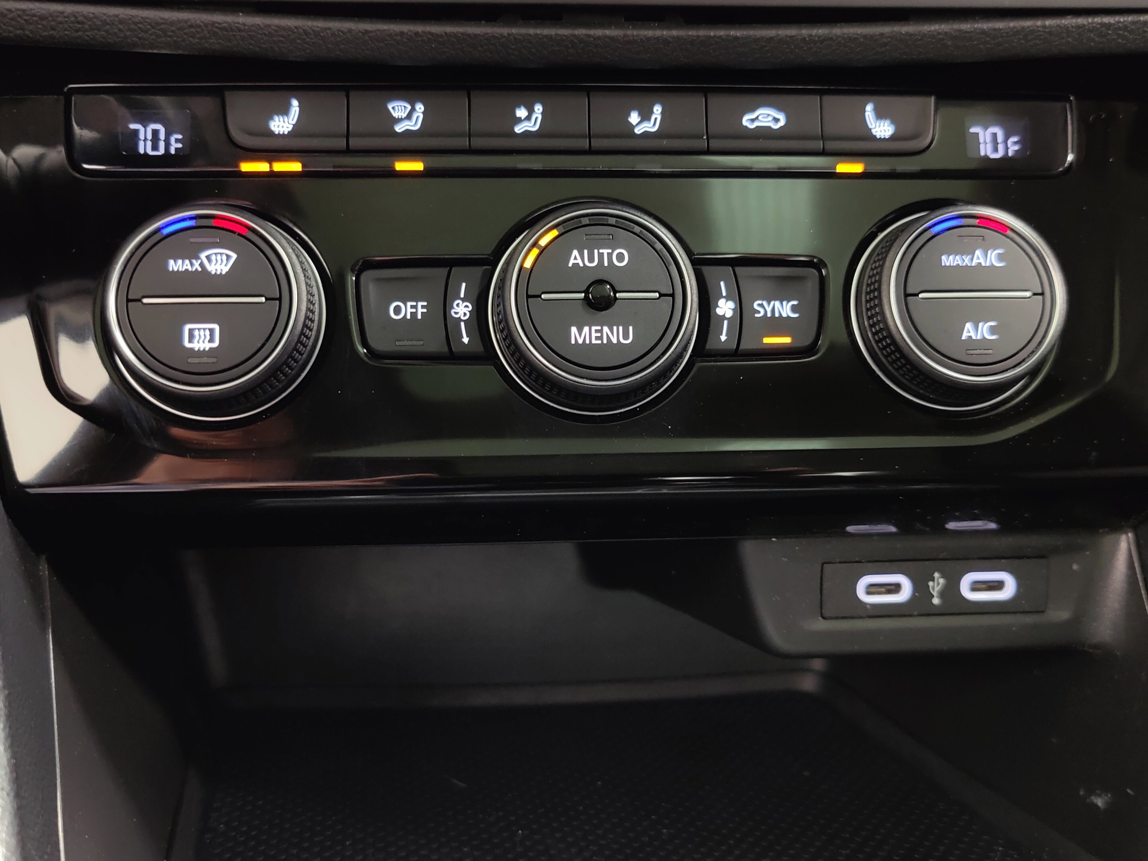 2024 Volkswagen Jetta SE w/Sunroof