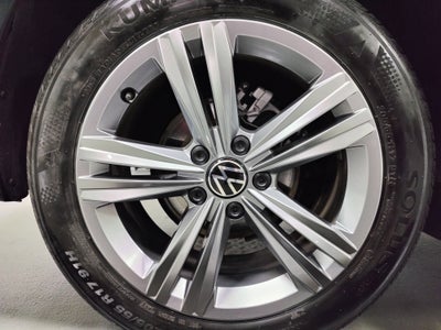 2024 Volkswagen Jetta SE w/Sunroof