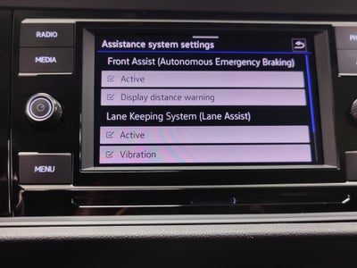 2024 Volkswagen Jetta SE w/Sunroof