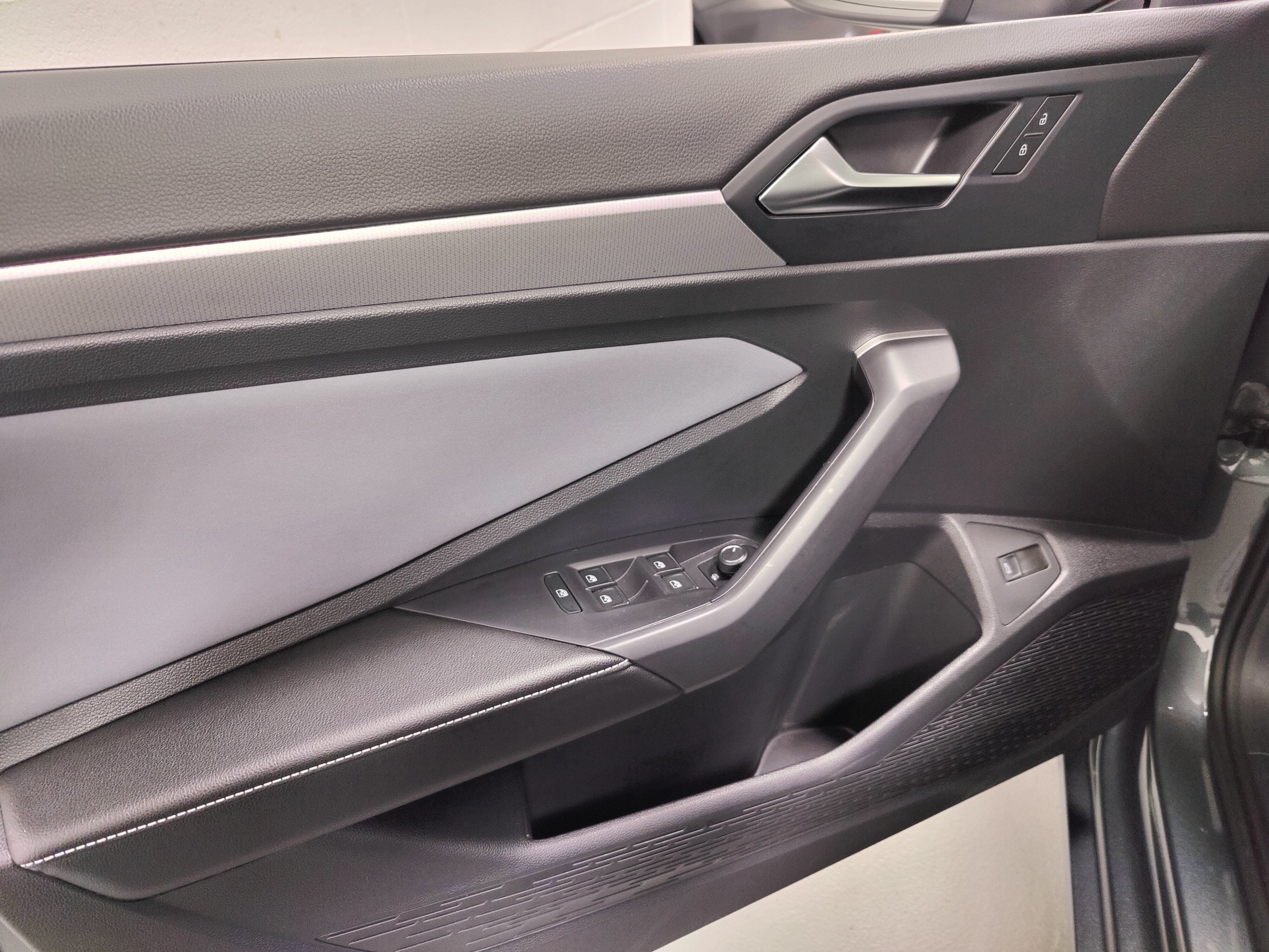 2026 Volkswagen Jetta SE w/Sunroof