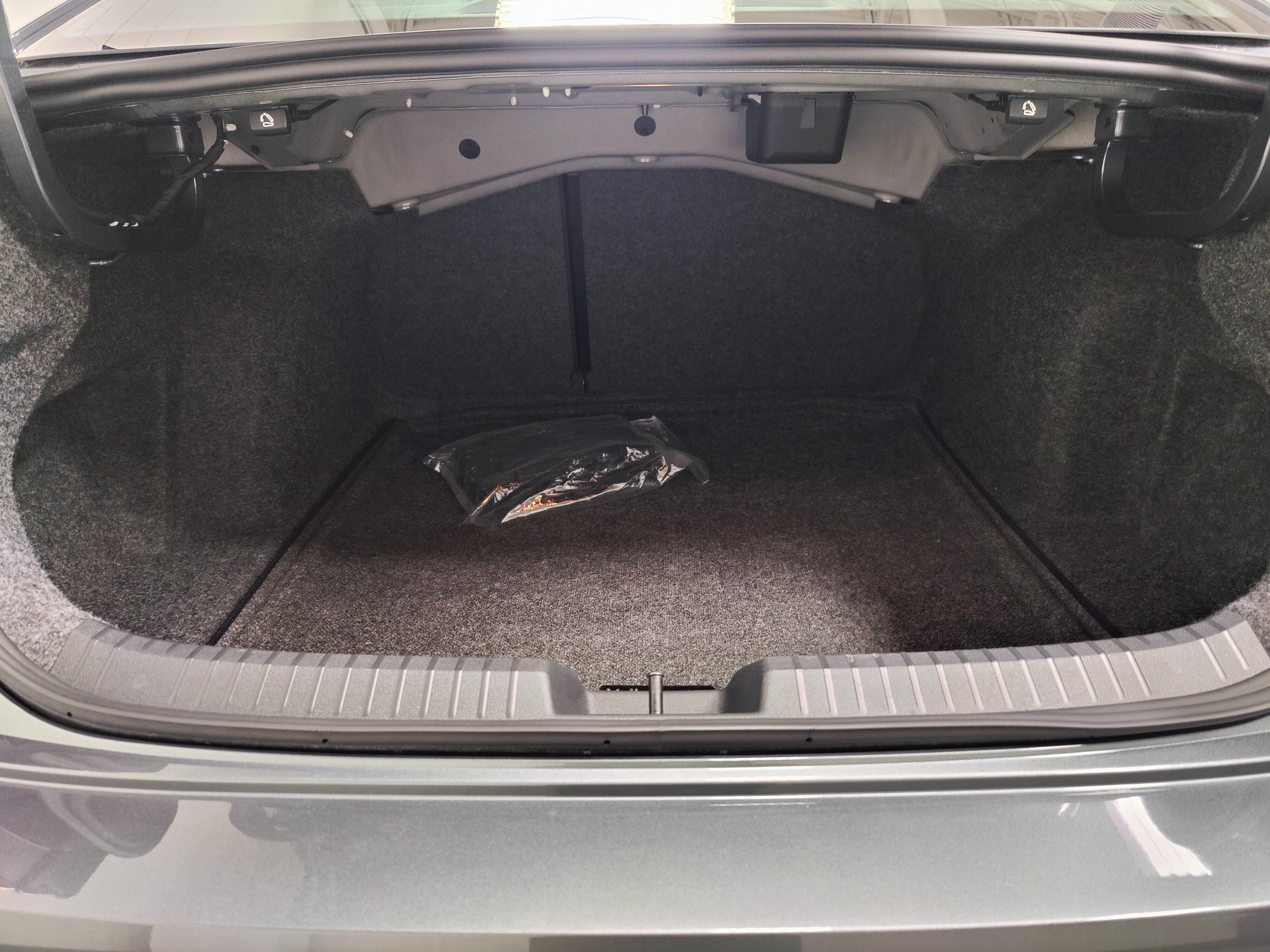 2026 Volkswagen Jetta SE w/Sunroof