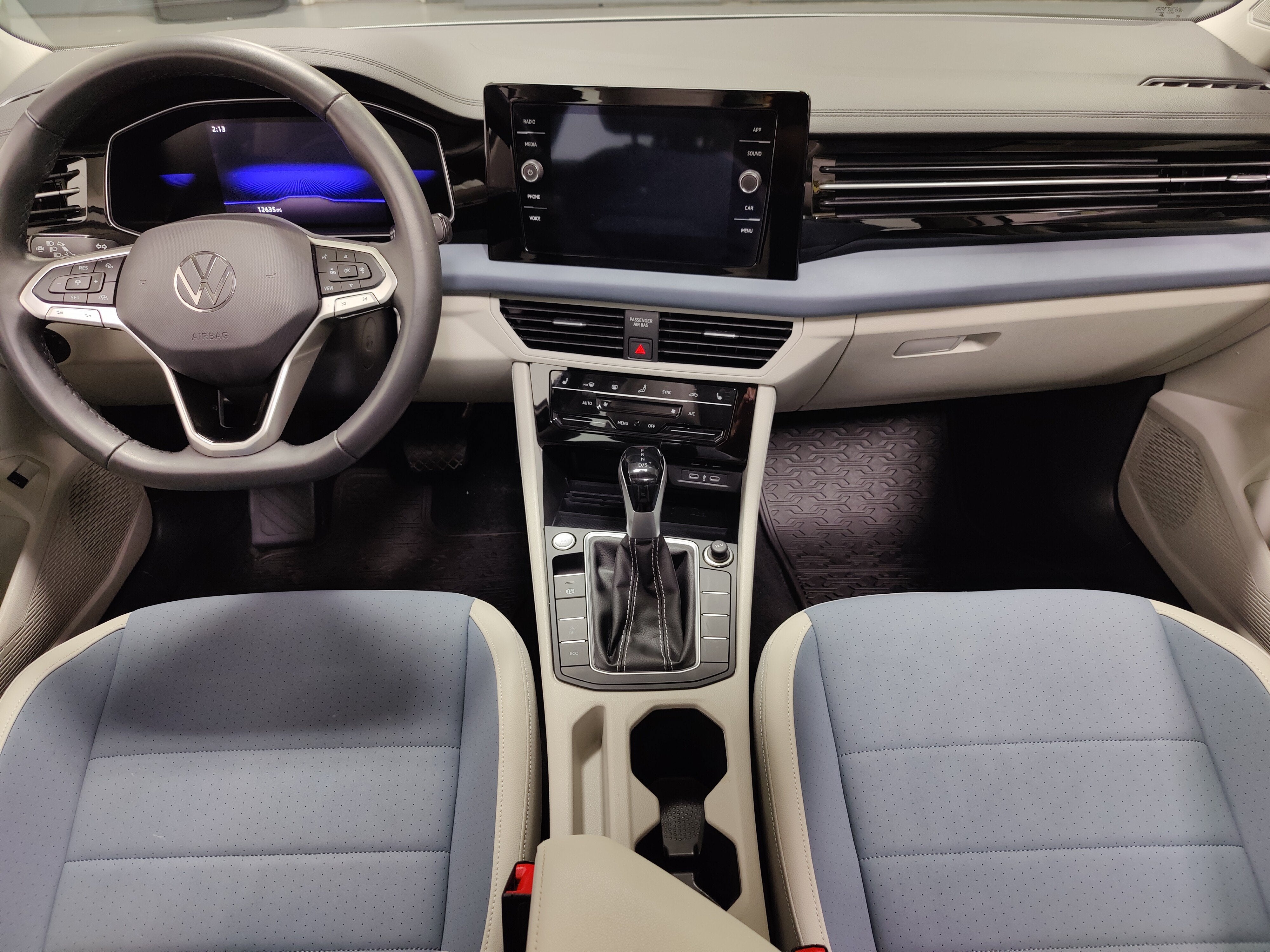 2026 Volkswagen Jetta SE w/Sunroof