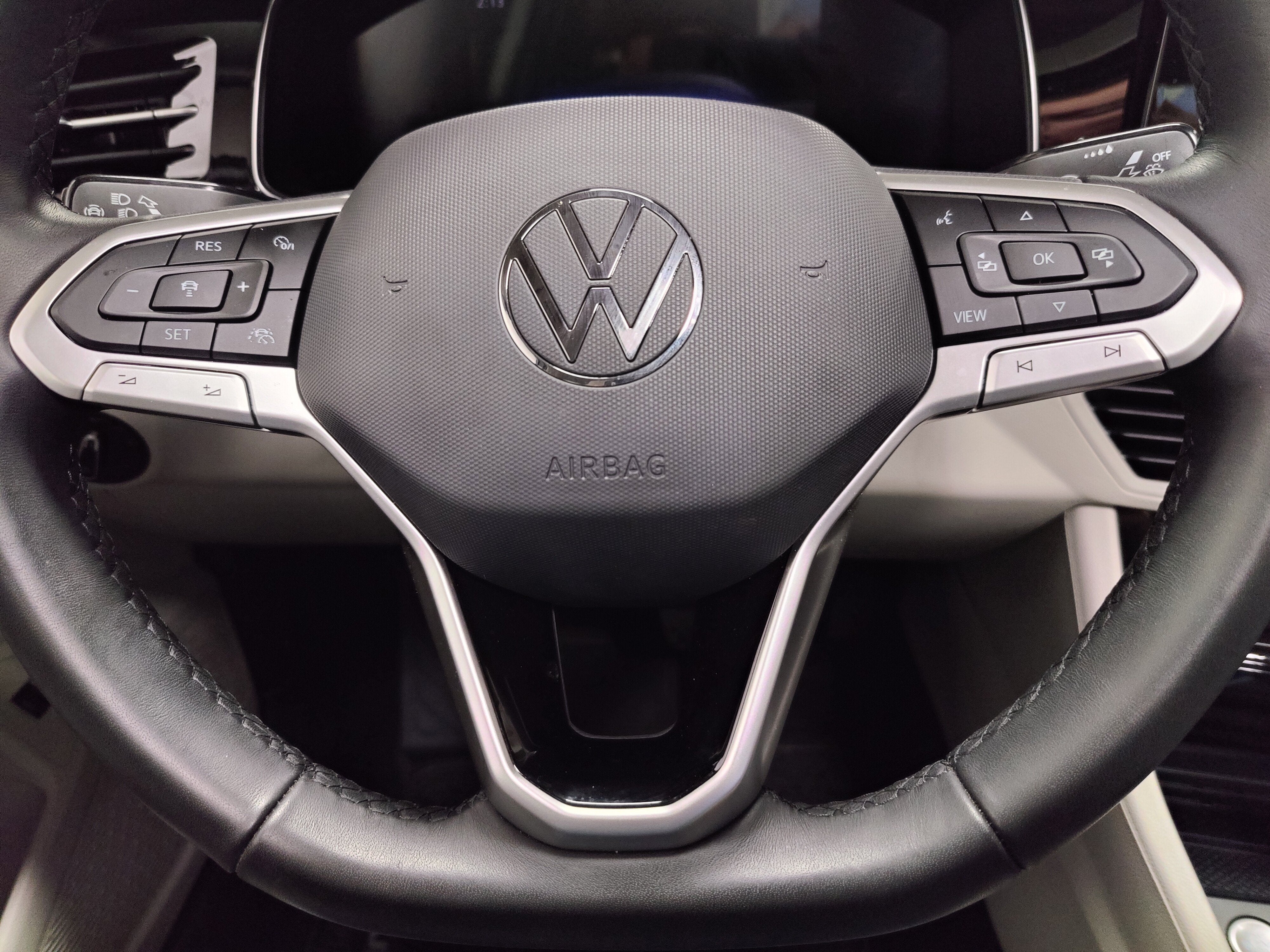 2026 Volkswagen Jetta SE w/Sunroof