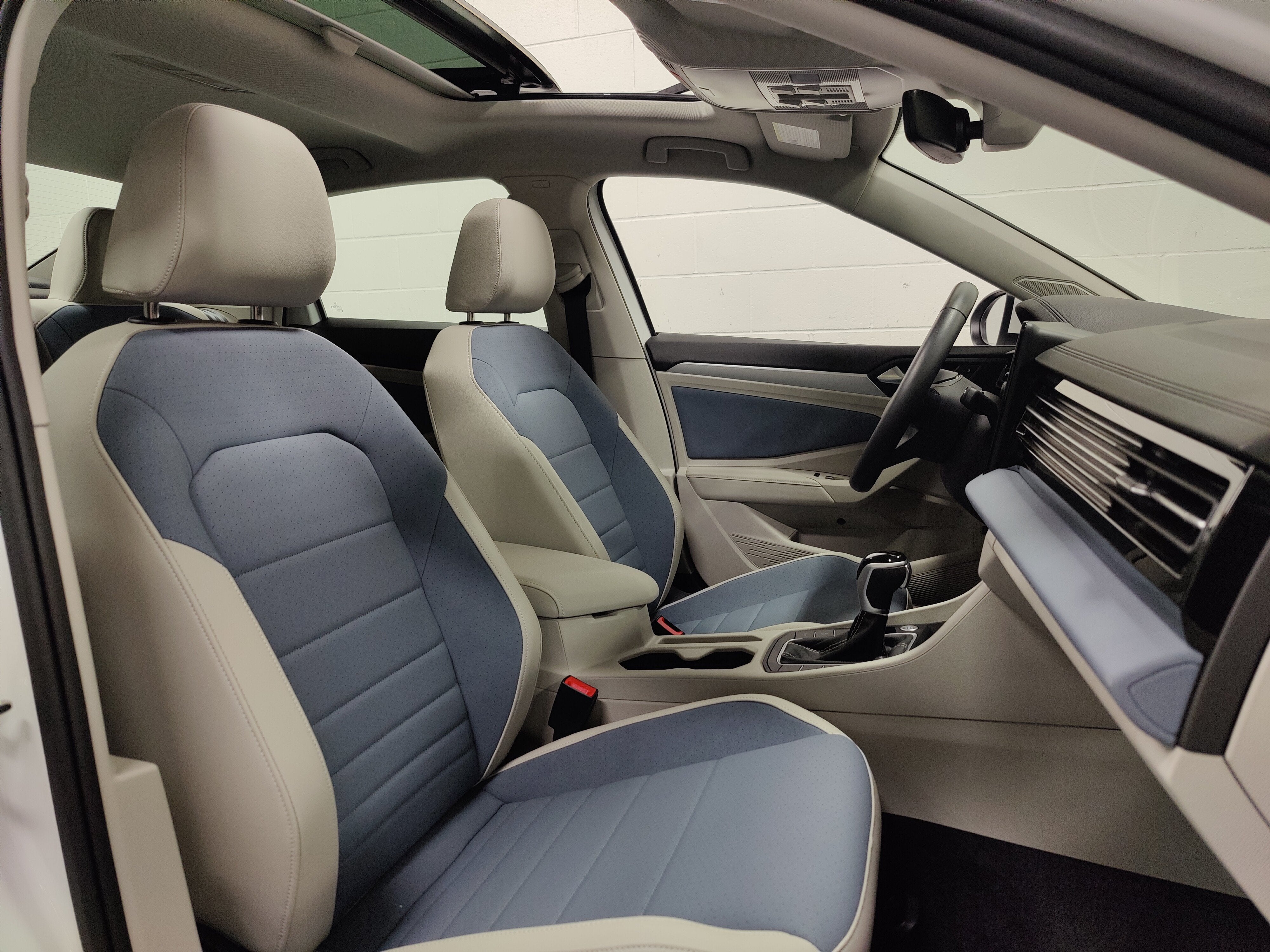 2026 Volkswagen Jetta SE w/Sunroof