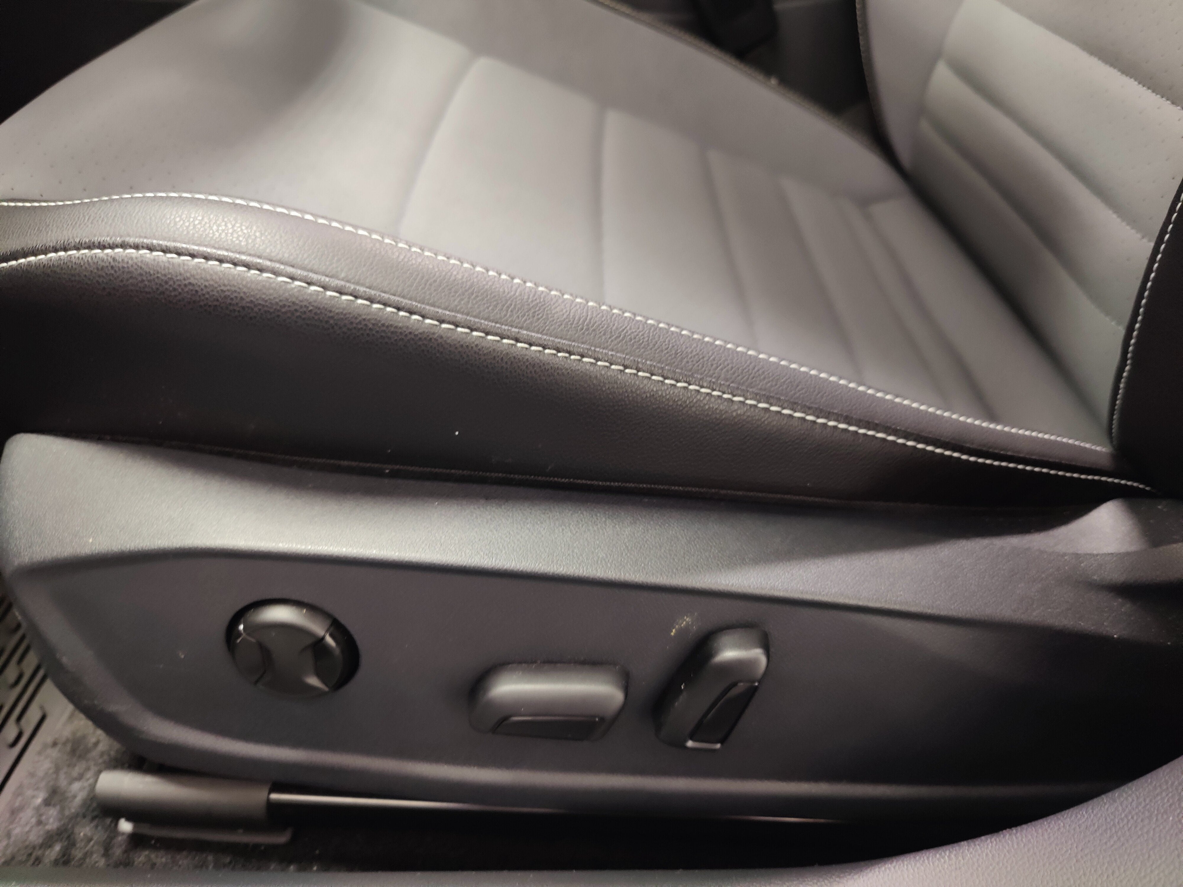2026 Volkswagen Jetta SE w/Sunroof