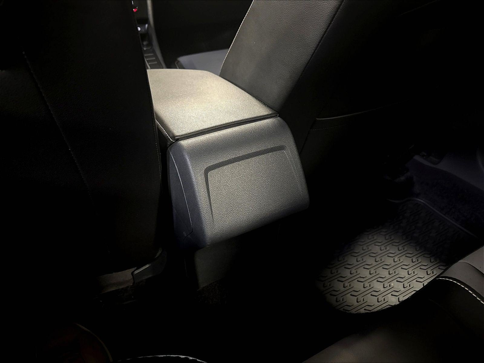 2025 Volkswagen Jetta SE w/Sunroof