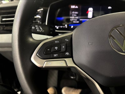 2025 Volkswagen Jetta SE w/Sunroof