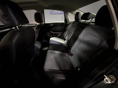 2025 Volkswagen Jetta SE w/Sunroof
