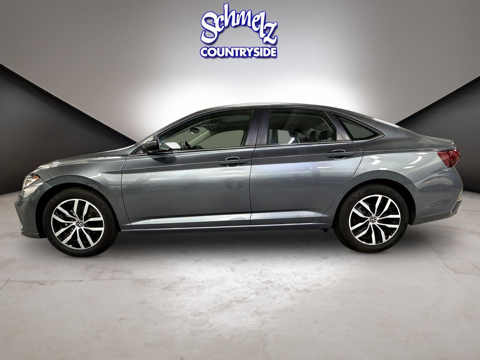 2025 Volkswagen Jetta SE w/Sunroof