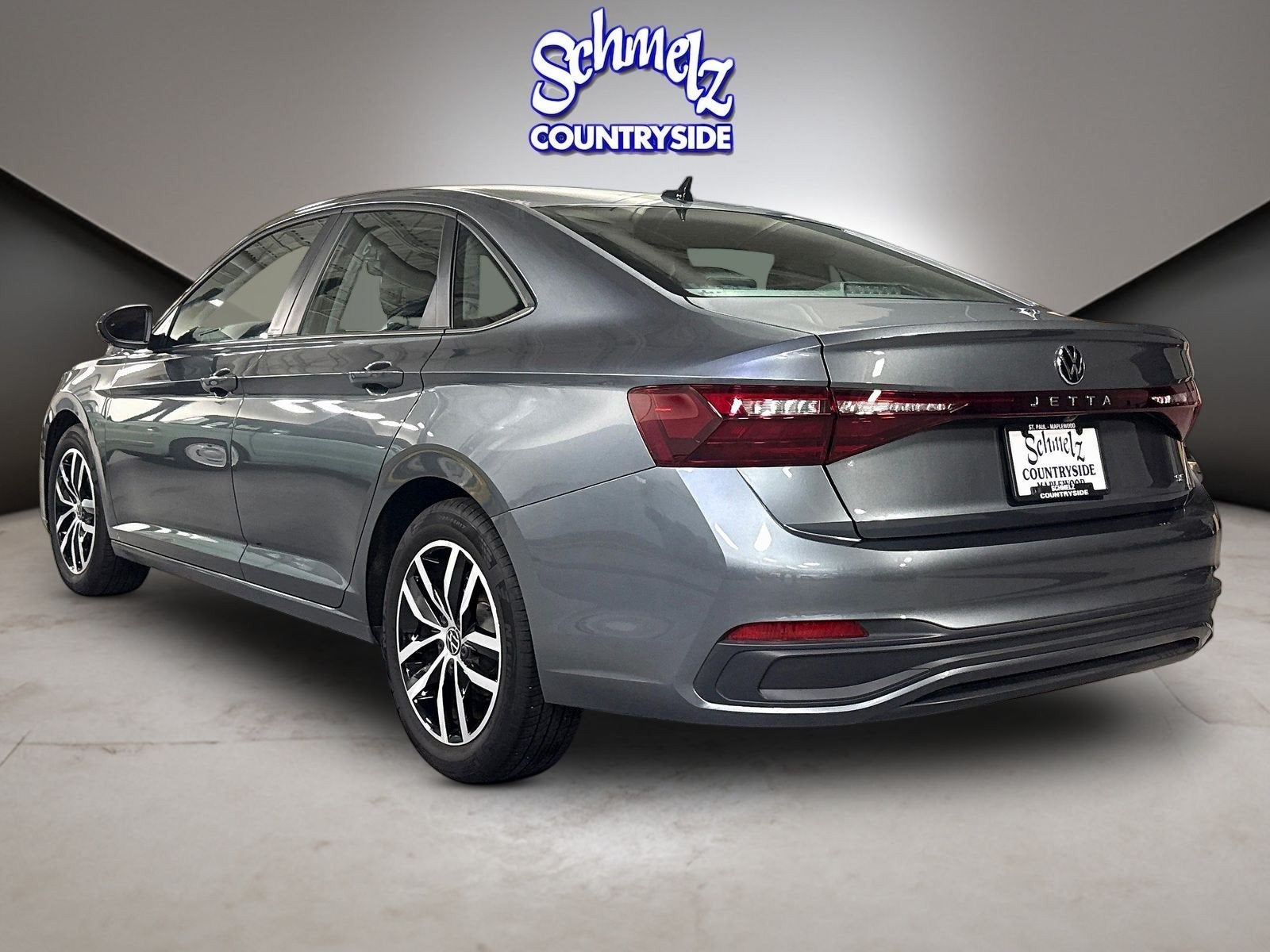 2025 Volkswagen Jetta SE w/Sunroof