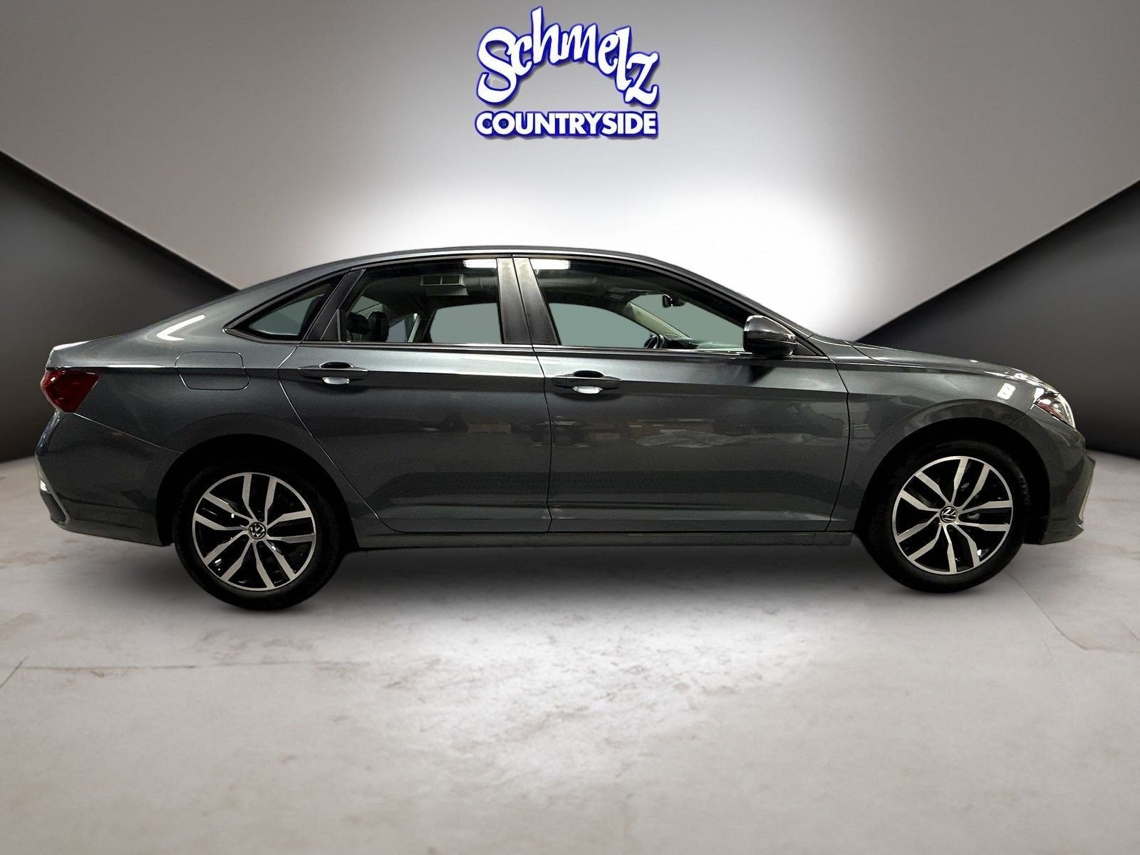 2025 Volkswagen Jetta SE w/Sunroof