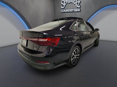 2025 Volkswagen Jetta SE w/Sunroof