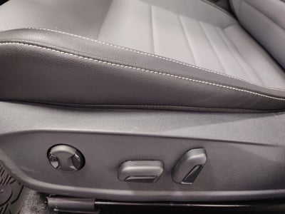 2025 Volkswagen Jetta SE w/Sunroof