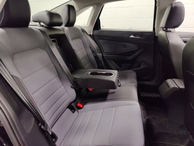 2025 Volkswagen Jetta SE w/Sunroof