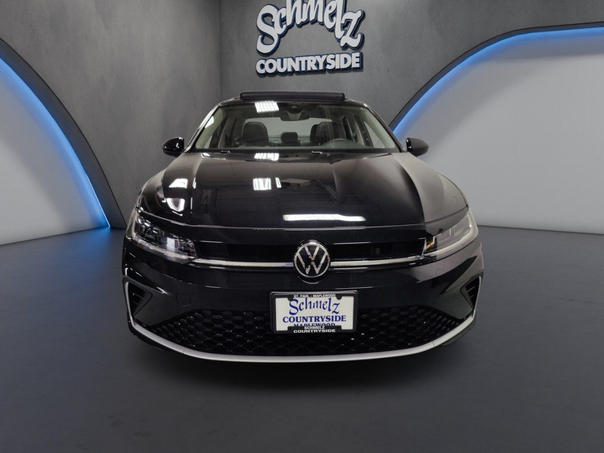 2025 Volkswagen Jetta SE w/Sunroof