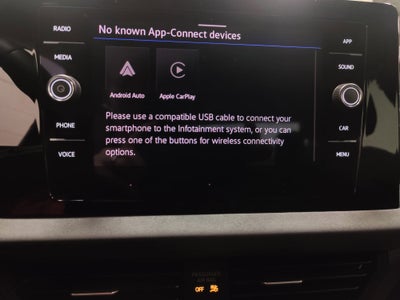 2025 Volkswagen Jetta SE w/Sunroof