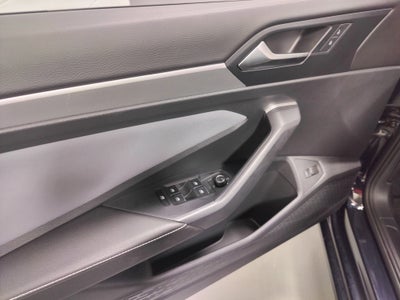 2025 Volkswagen Jetta SE w/Sunroof