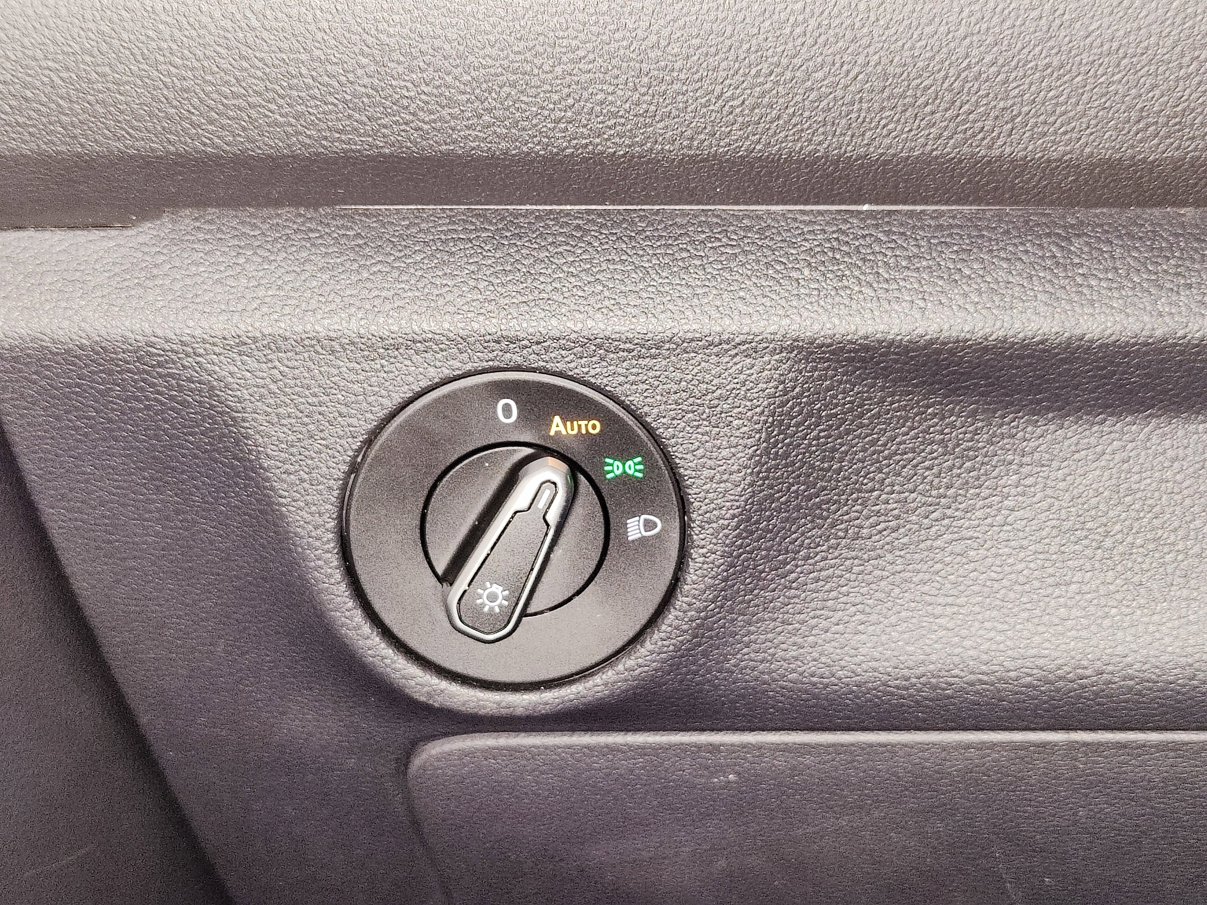 2021 Volkswagen Jetta SE w/Sunroof