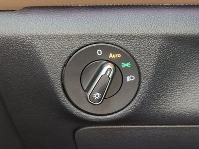 2026 Volkswagen Jetta SEL w/Sunroof & Nav