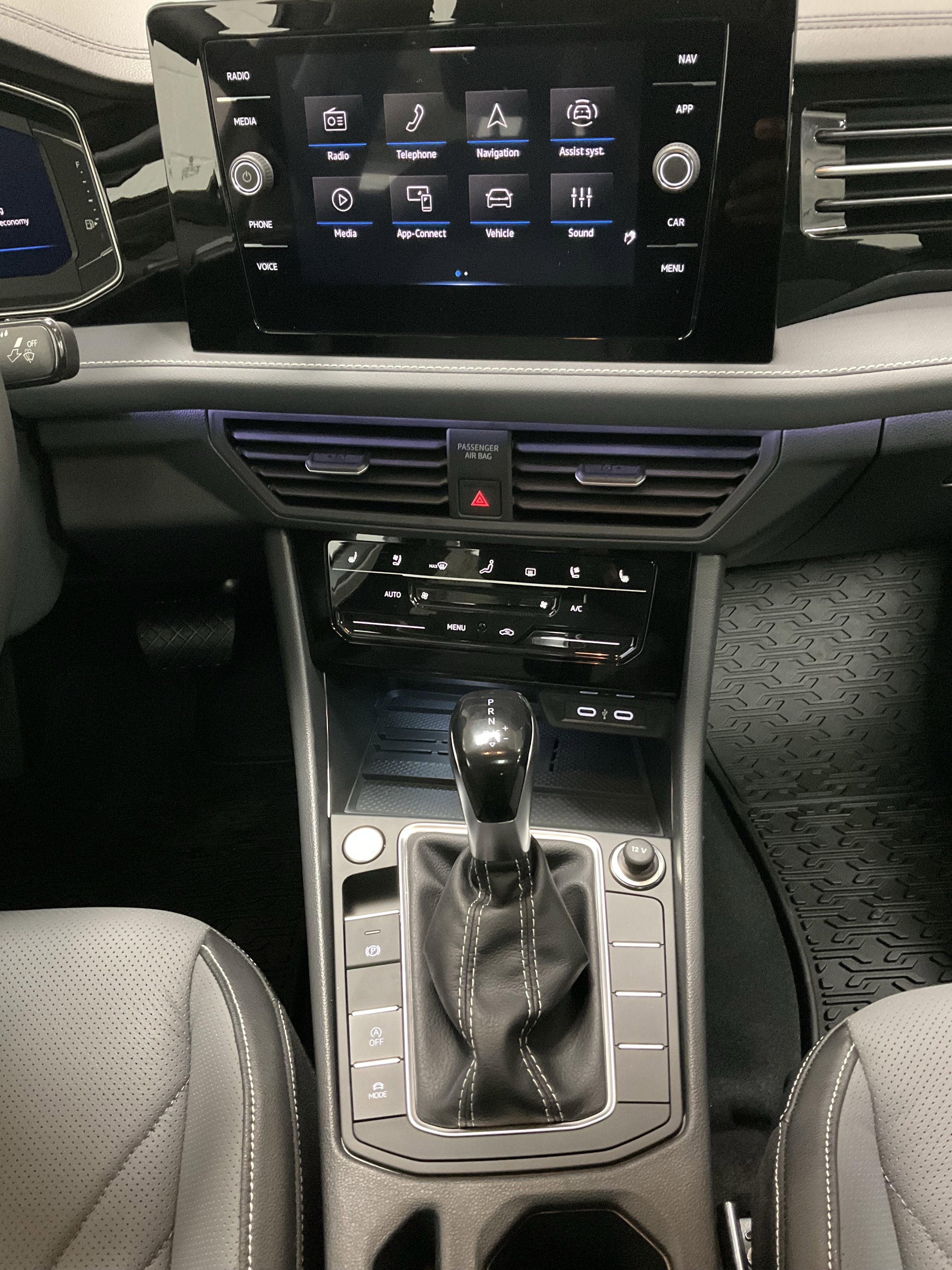 2026 Volkswagen Jetta SEL