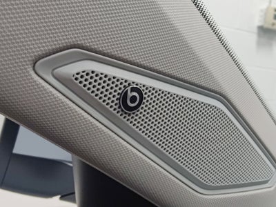 2025 Volkswagen Jetta SEL w/Sunroof & Nav