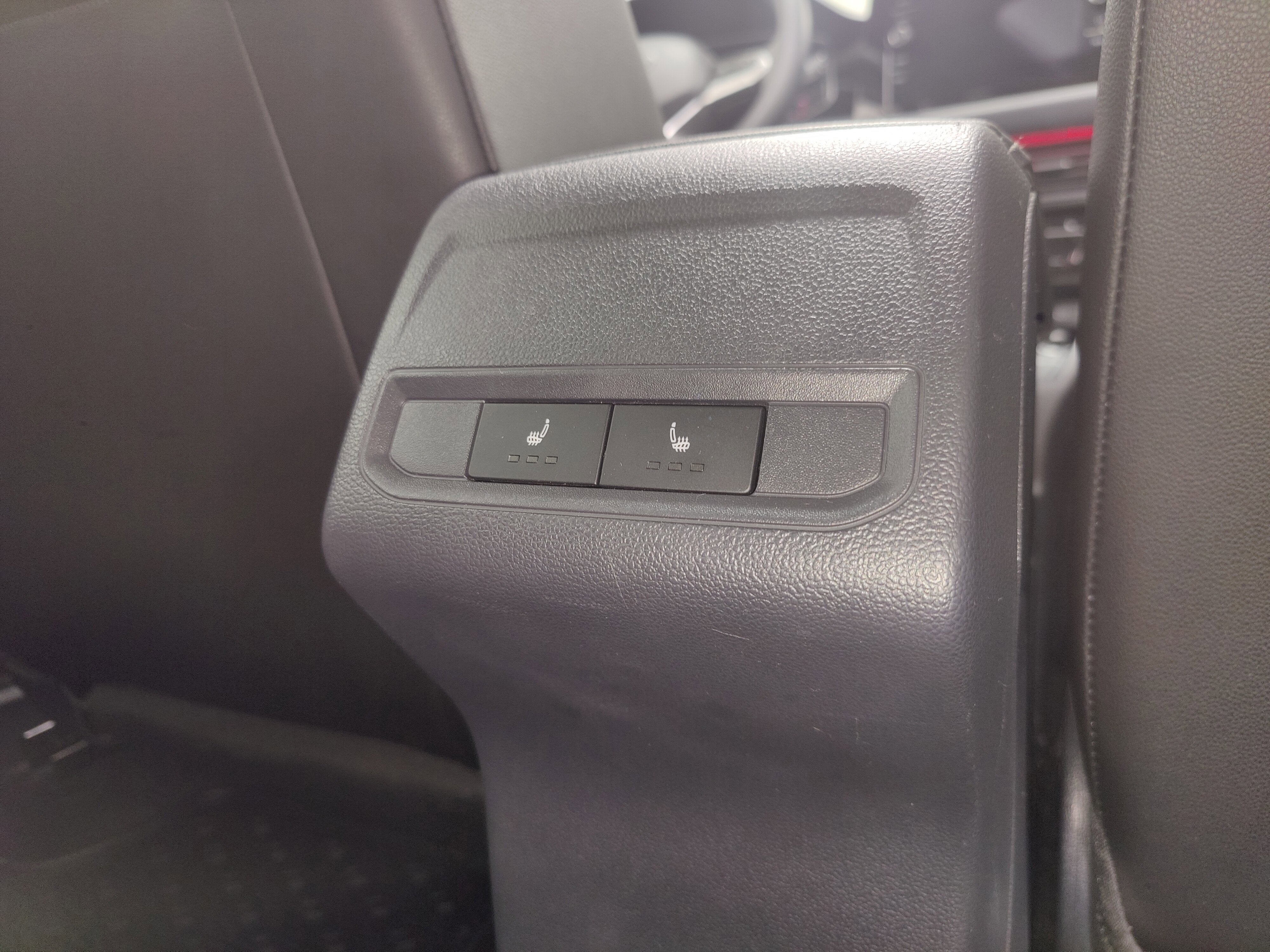 2025 Volkswagen Jetta SEL w/Sunroof & Nav