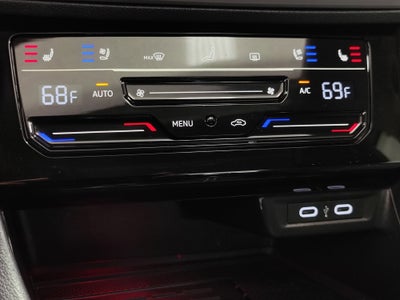 2025 Volkswagen Jetta SEL w/Sunroof & Nav