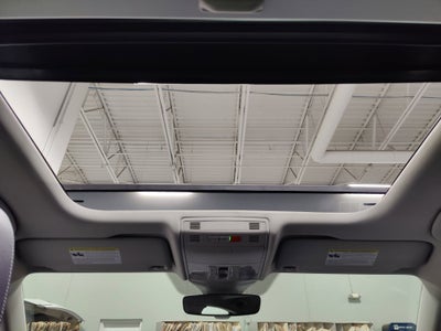 2025 Volkswagen Jetta SEL w/Sunroof & Nav