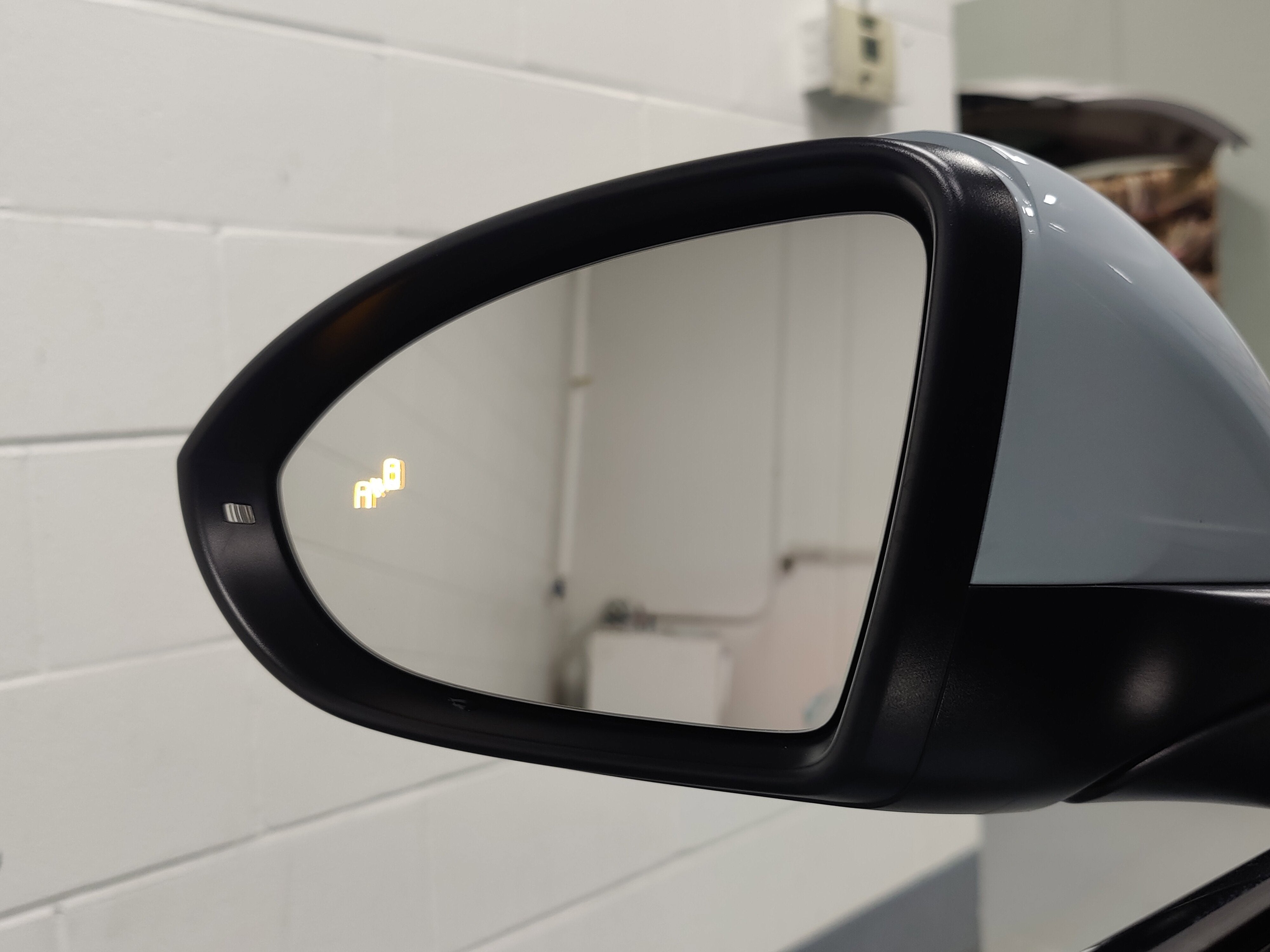 2025 Volkswagen Jetta SEL w/Sunroof & Nav