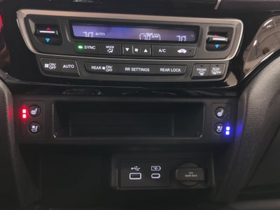 2024 Honda Passport Black Edition AWD w/Sunroof
