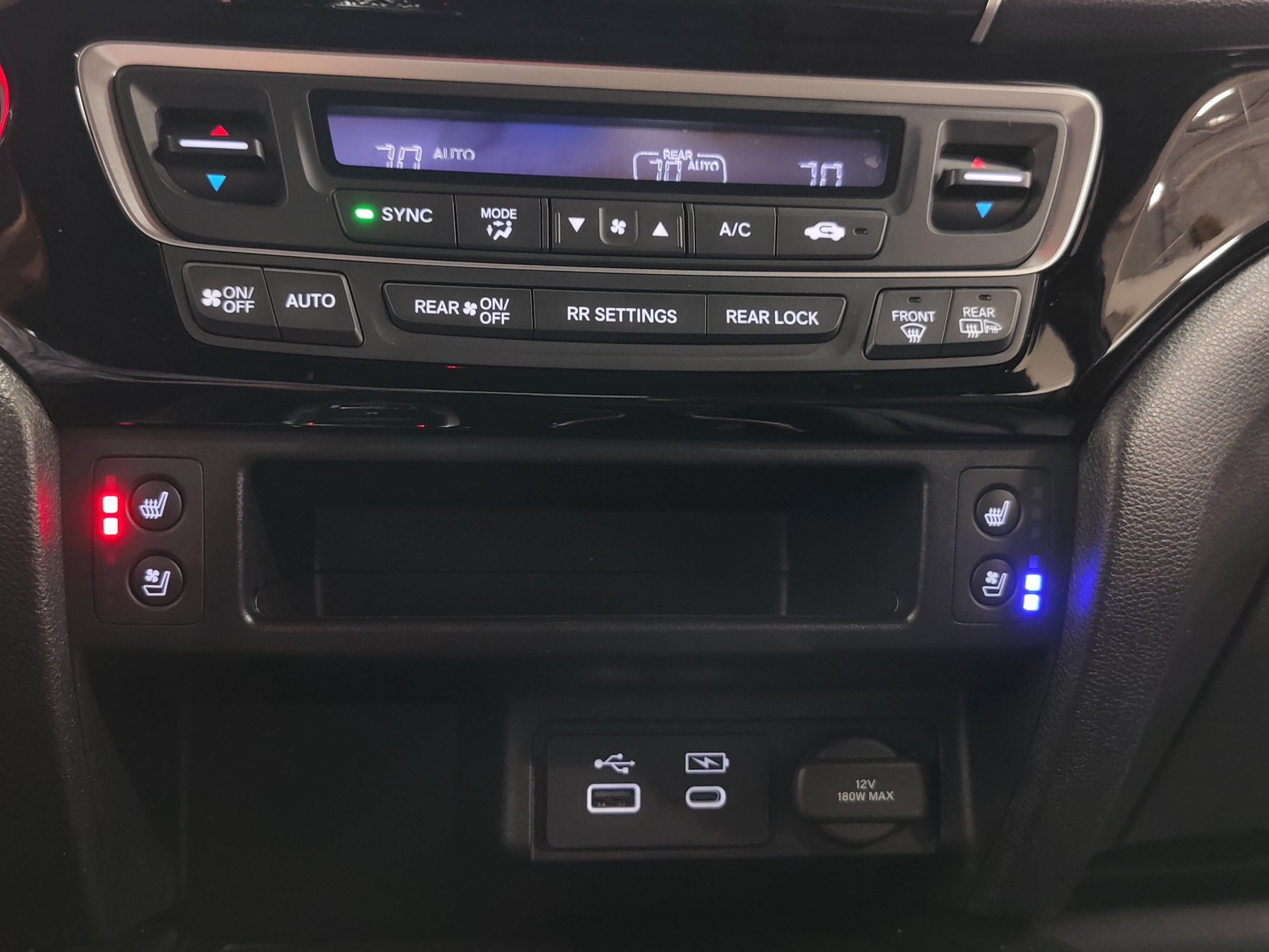 2024 Honda Passport Black Edition AWD w/Sunroof