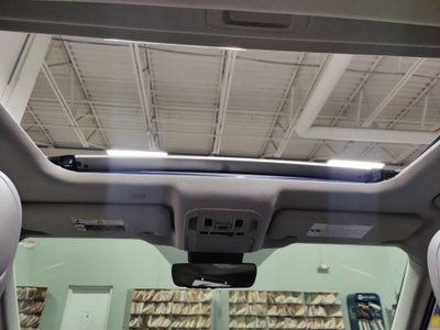 2022 Toyota Highlander XLE AWD w/Sunroof