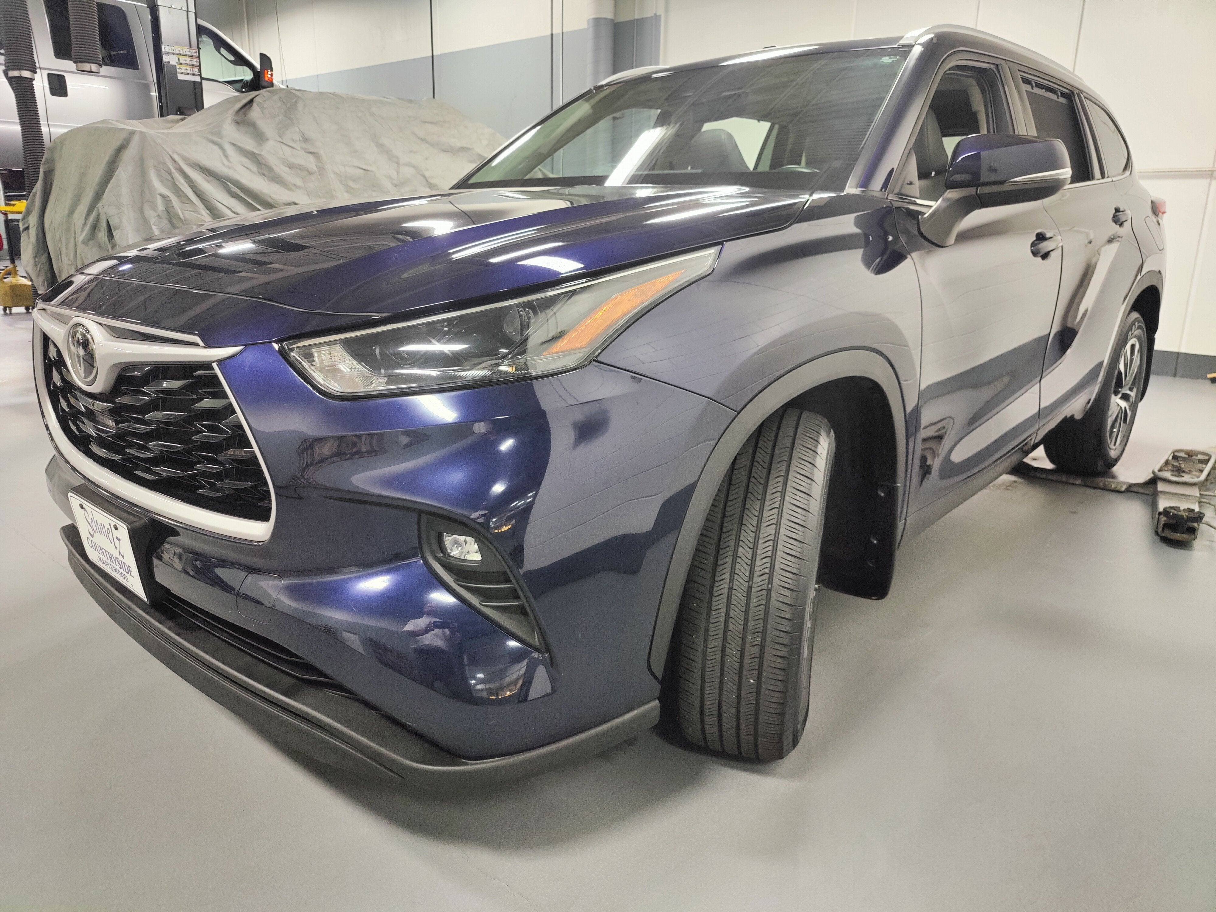 2022 Toyota Highlander XLE AWD w/Sunroof