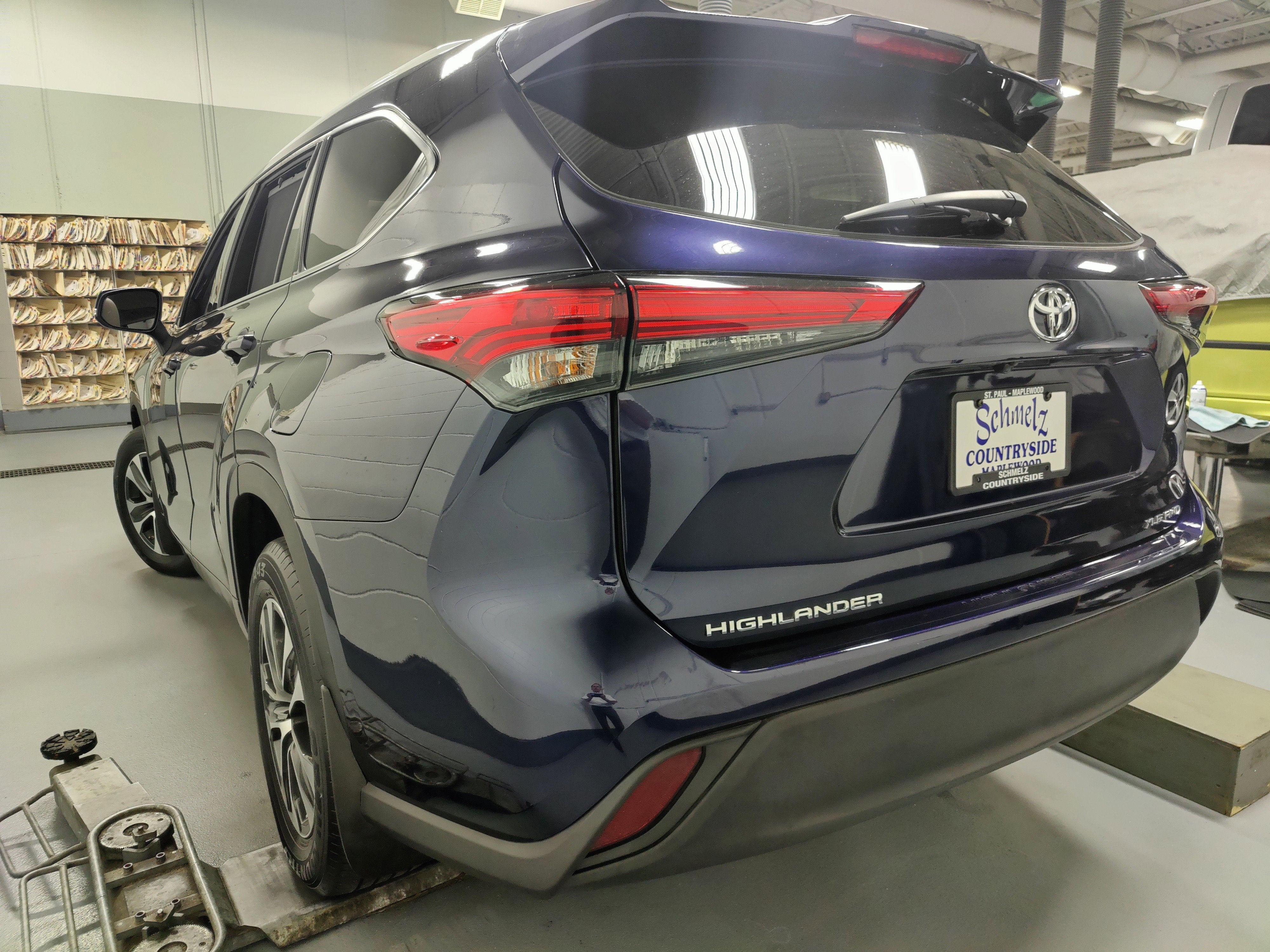 2022 Toyota Highlander XLE AWD w/Sunroof