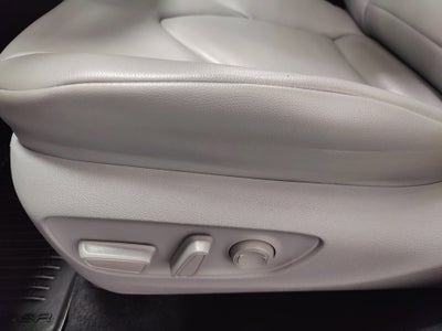 2022 Toyota Highlander XLE AWD w/Sunroof