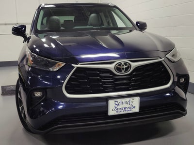 2022 Toyota Highlander XLE AWD w/Sunroof