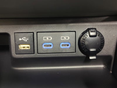 2022 Toyota Highlander XLE AWD w/Sunroof