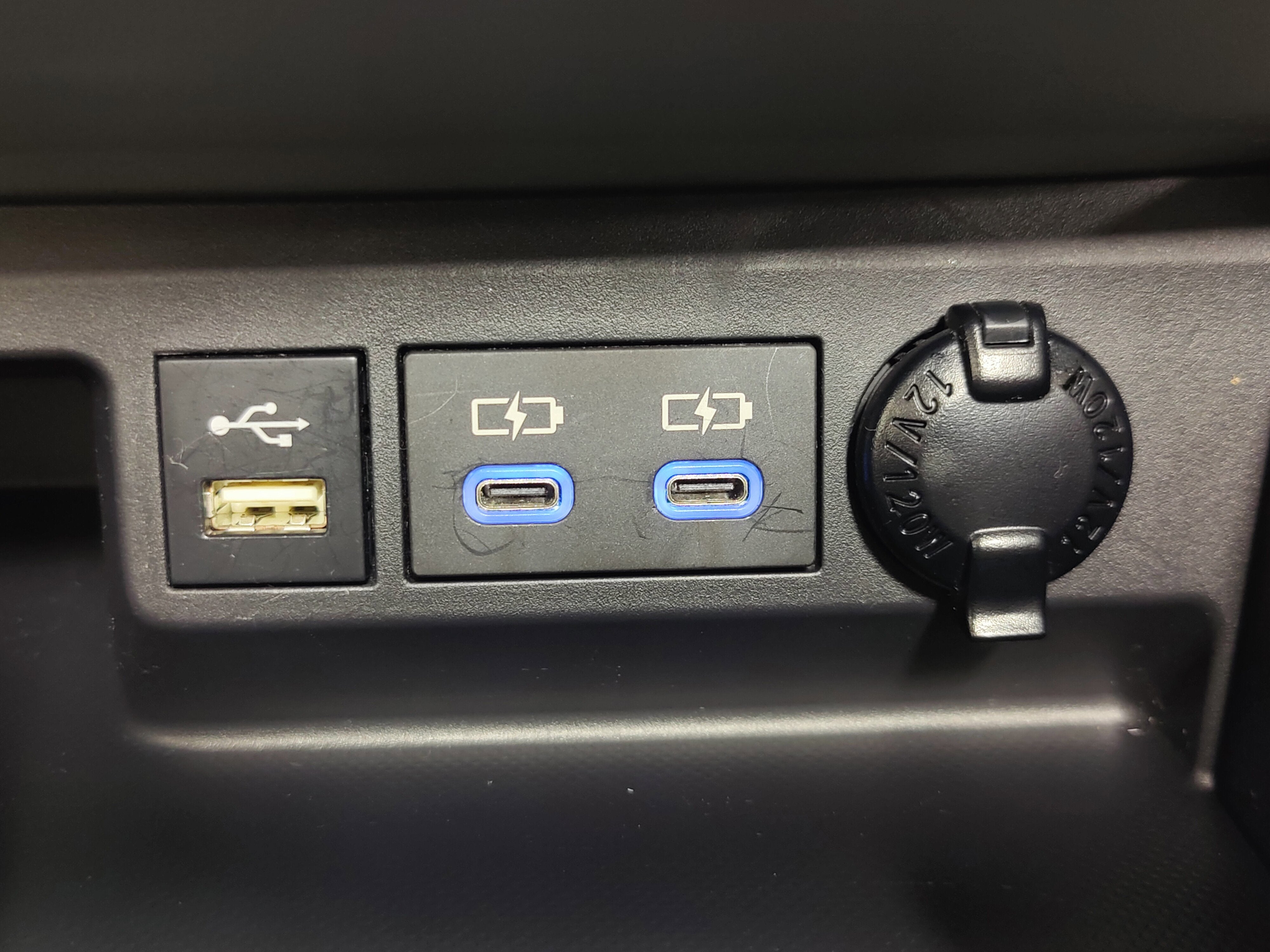 2022 Toyota Highlander XLE AWD w/Sunroof