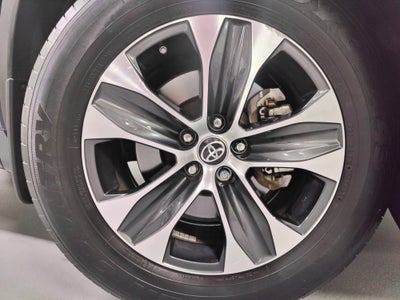 2022 Toyota Highlander XLE AWD w/Sunroof