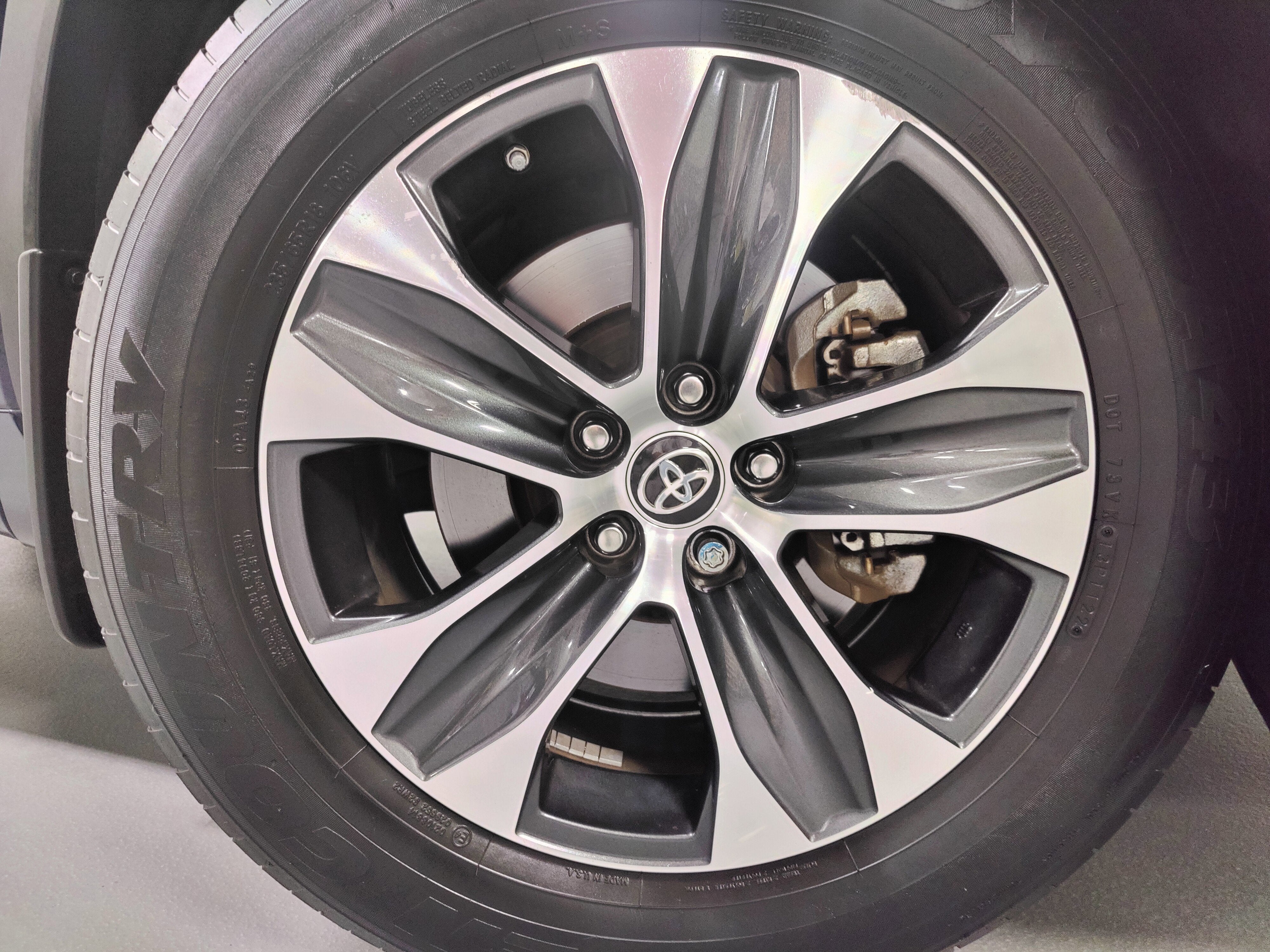 2022 Toyota Highlander XLE AWD w/Sunroof