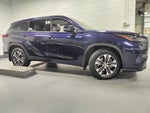 2022 Toyota Highlander XLE AWD w/Sunroof