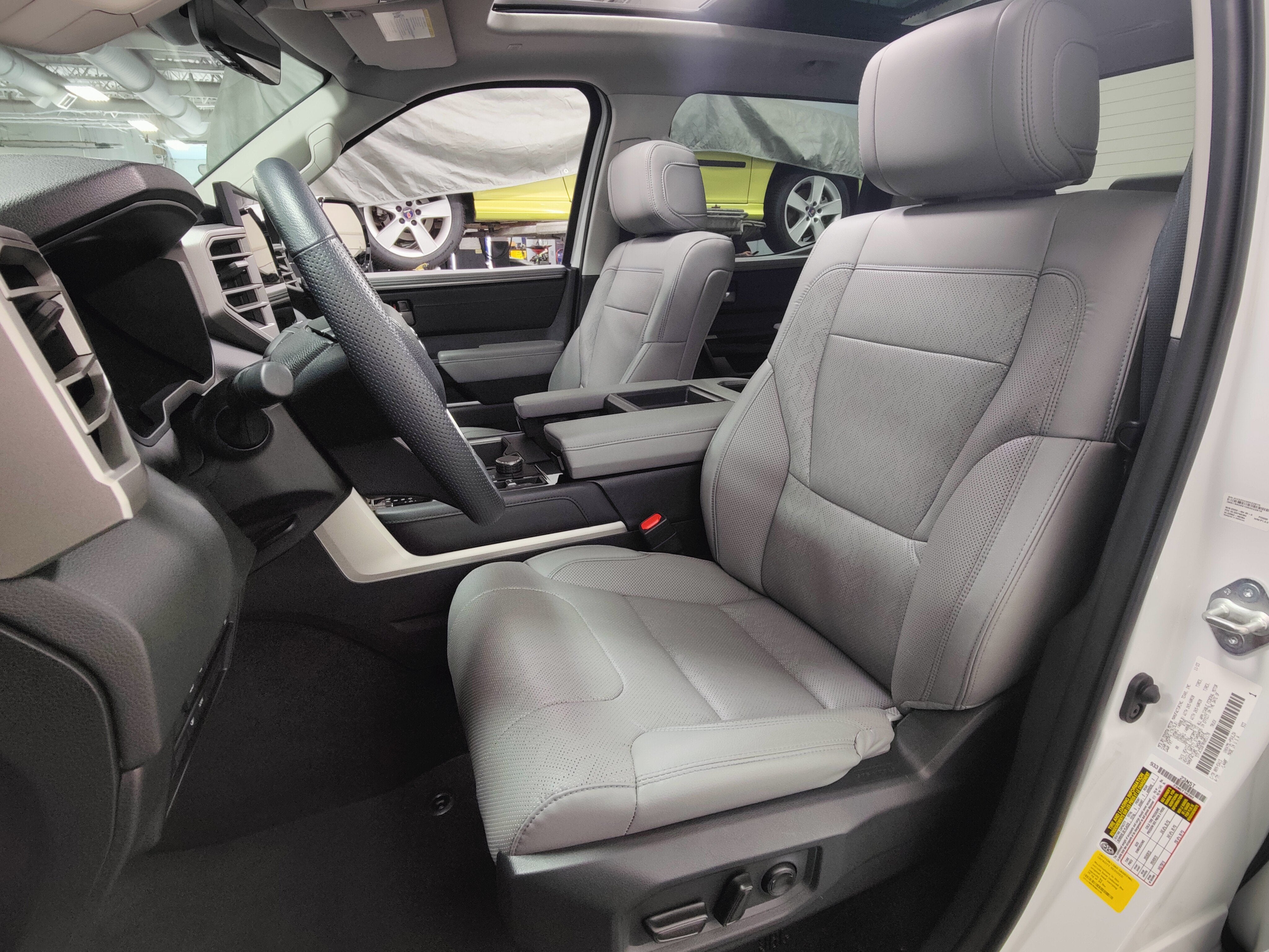 2024 Toyota Tundra 4WD CrewMax Limited Hybrid 4X4 w/Sunroof