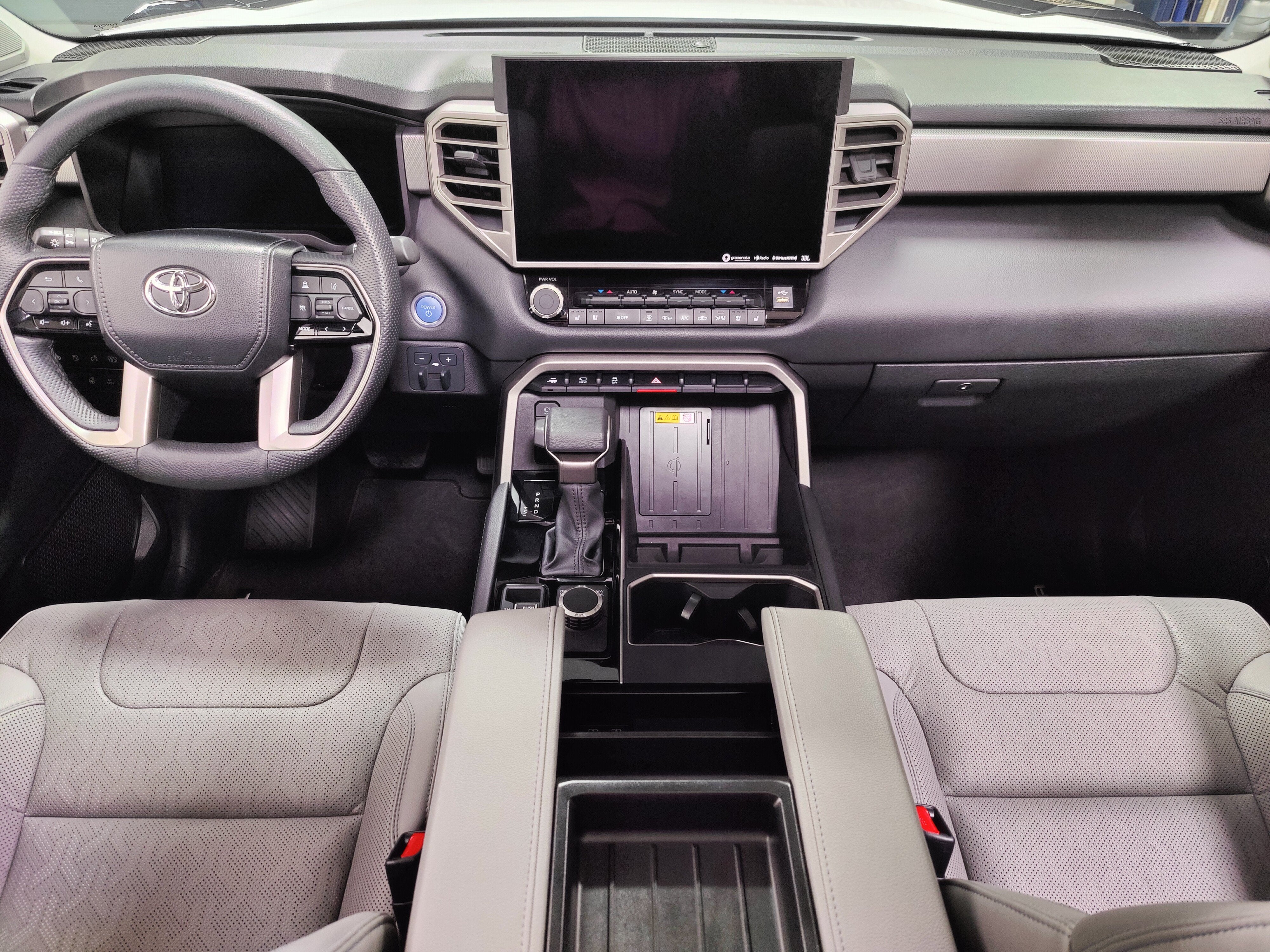 2024 Toyota Tundra 4WD CrewMax Limited Hybrid 4X4 w/Sunroof