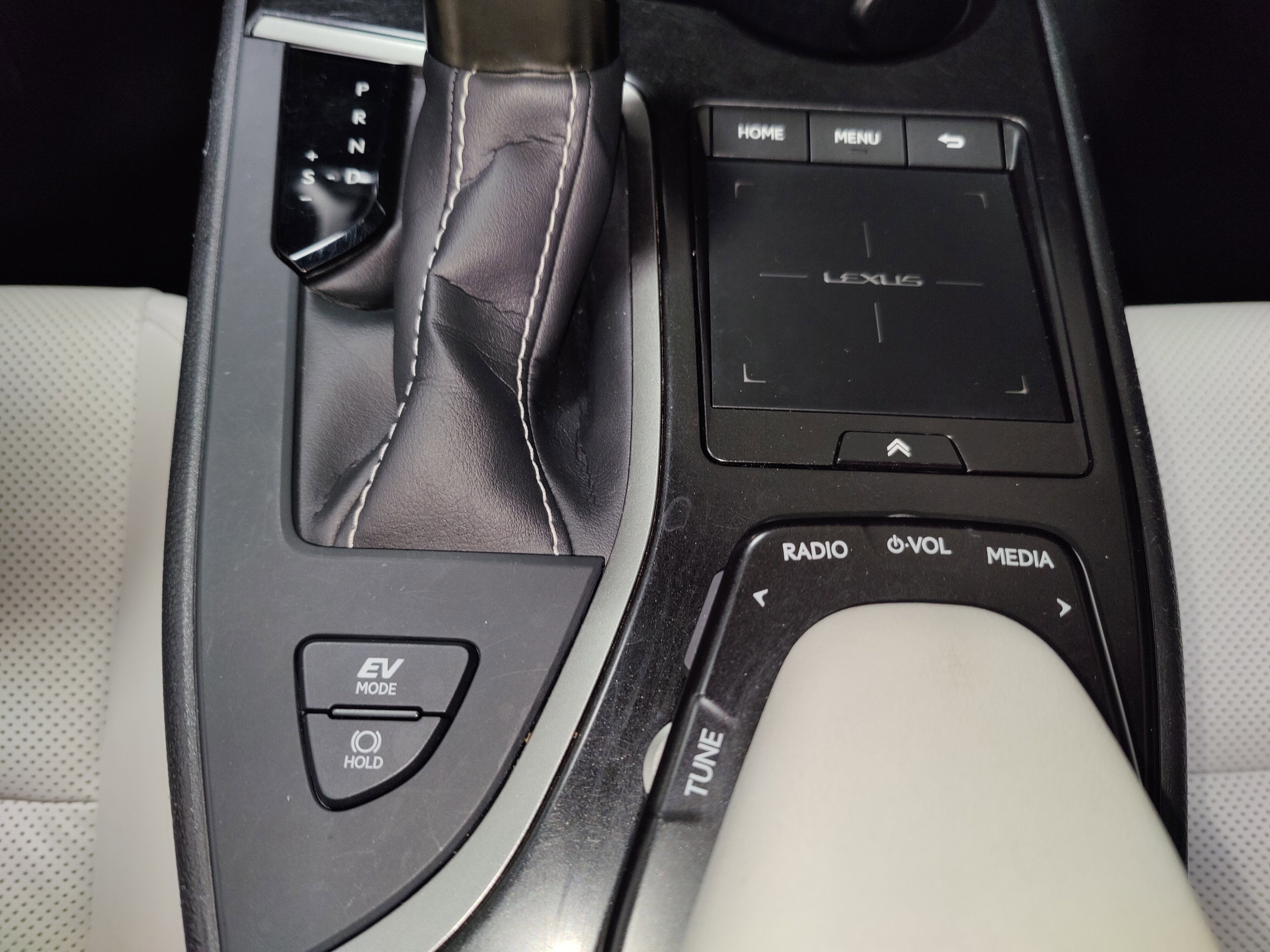 2021 Lexus UX UX 250h Premium AWD w/Sunroof