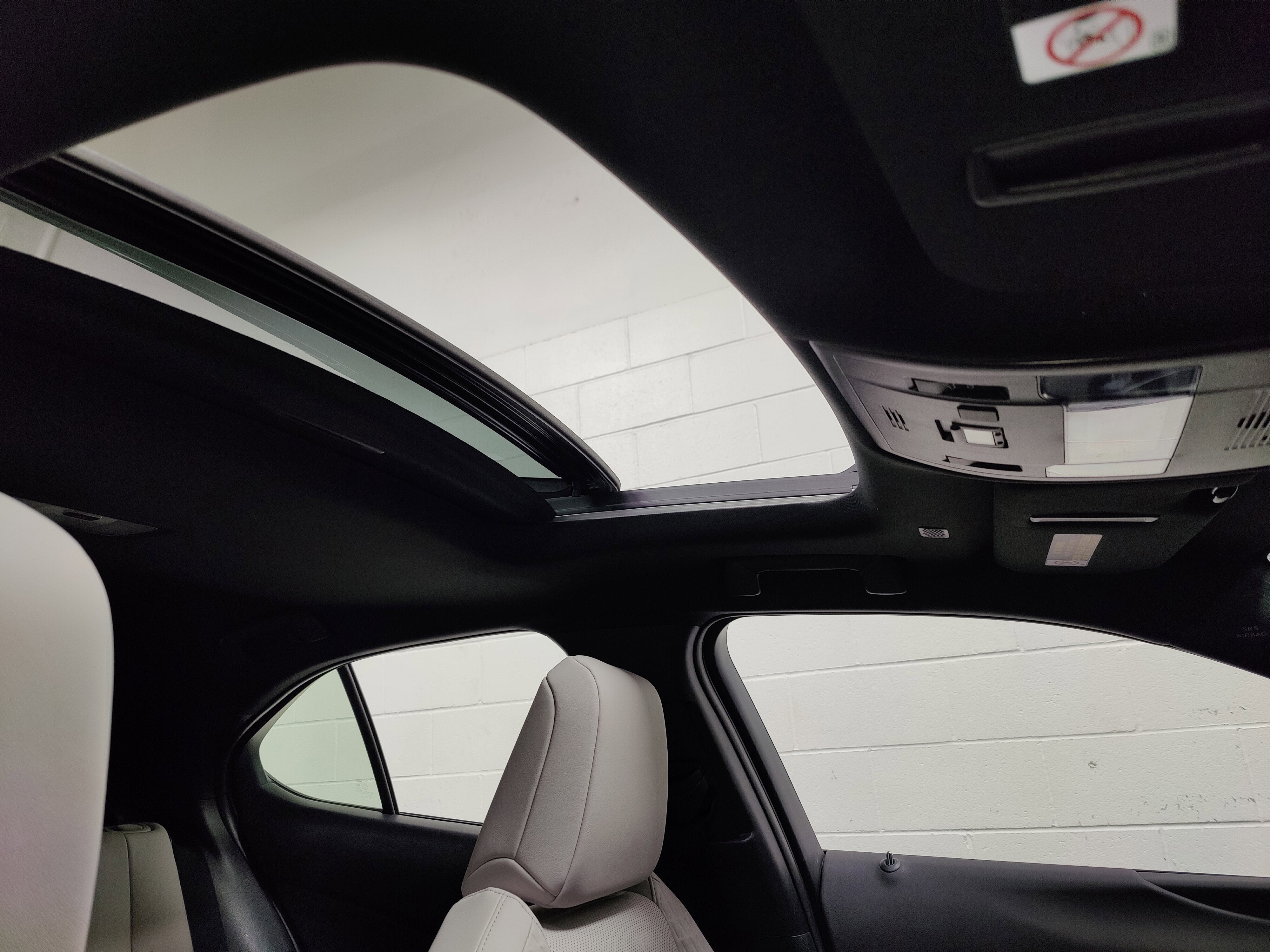 2021 Lexus UX UX 250h Premium AWD w/Sunroof