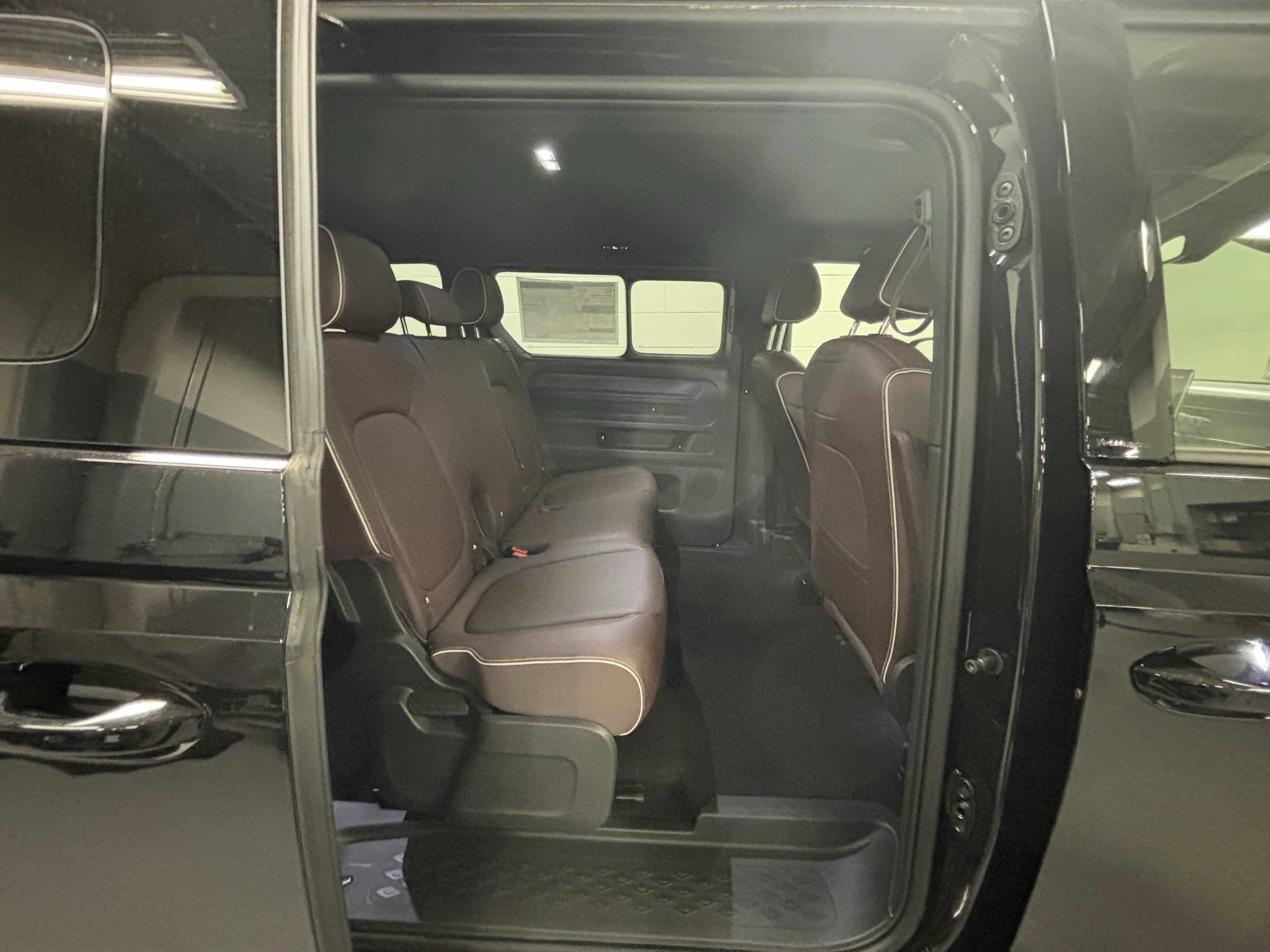 2025 Volkswagen ID. Buzz Pro S