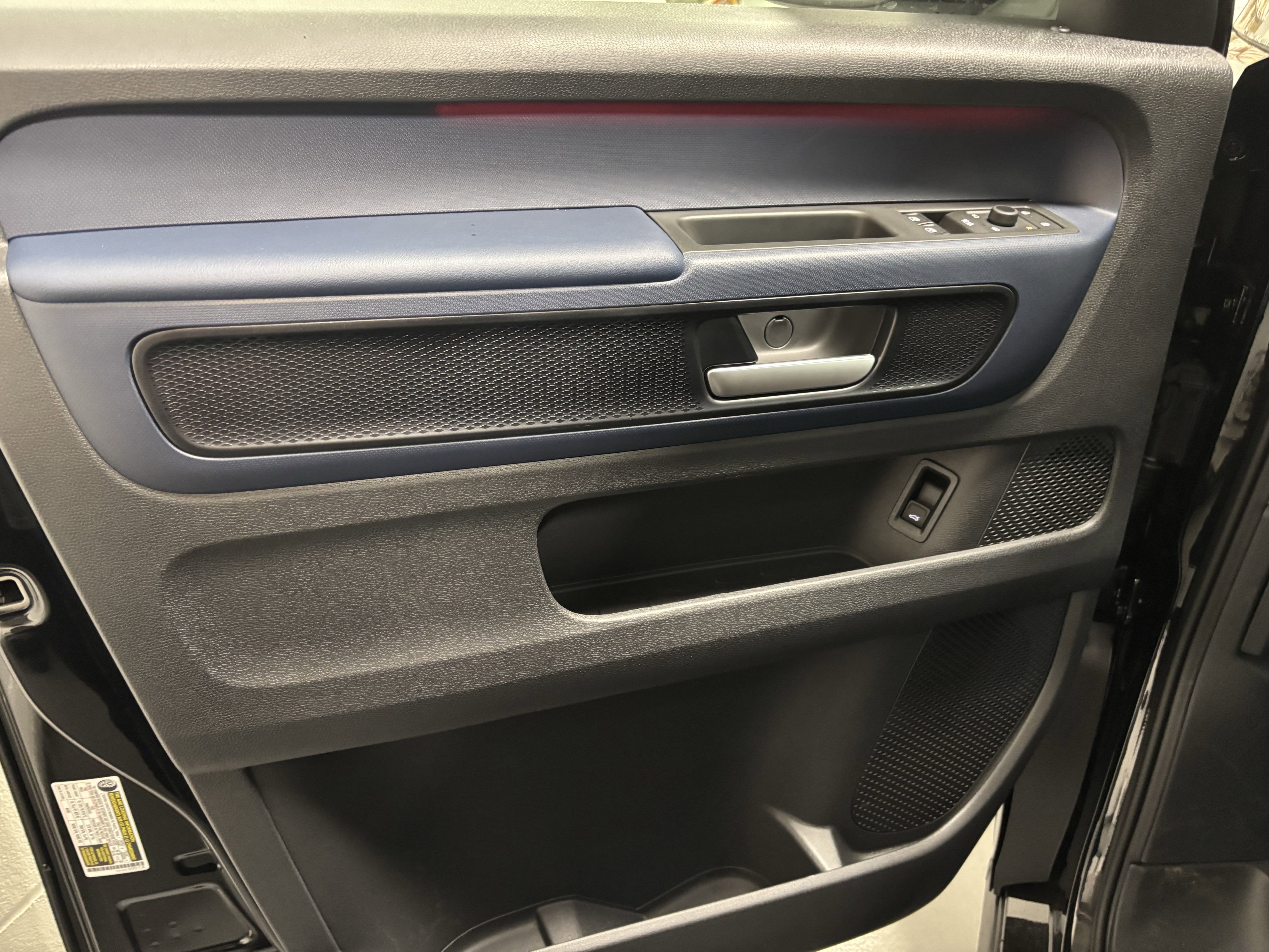 2025 Volkswagen ID. Buzz Pro S